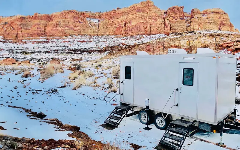 portable restroom rental